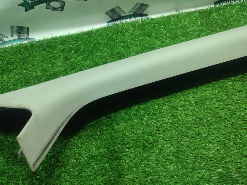 Накладка стойки лобового стекла Ford FOCUS 2