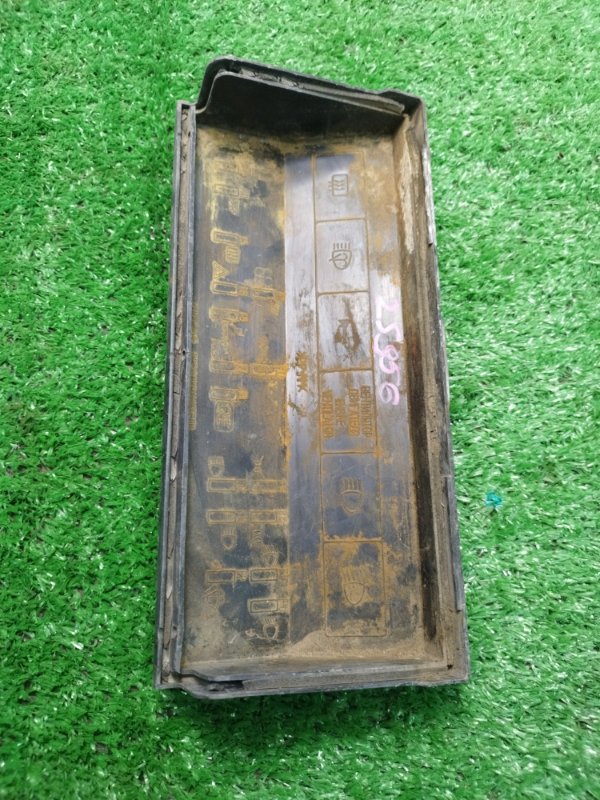 Блок предохранителей лада 210740 2008 СЕДАН