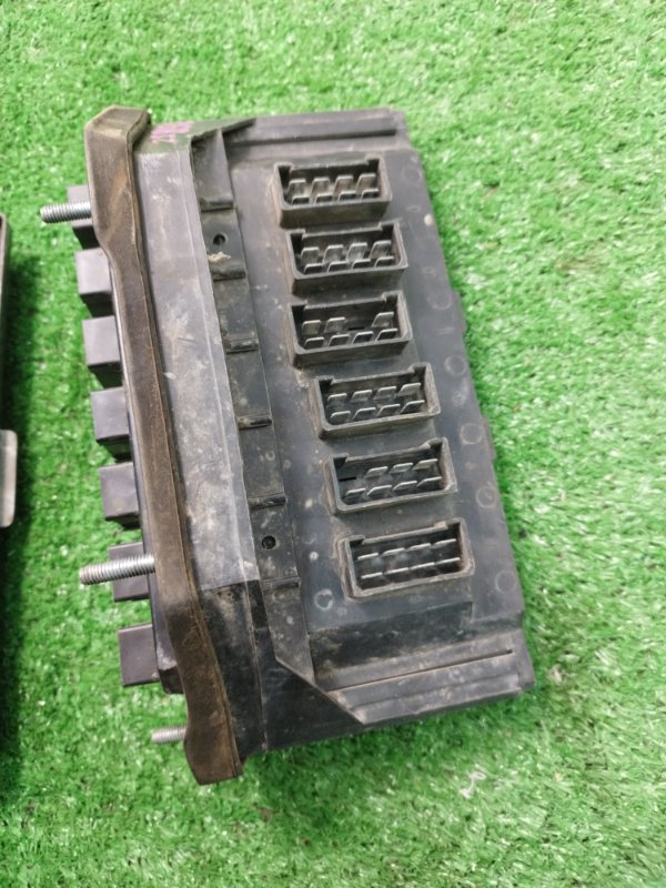 Блок предохранителей лада 210740 2008 СЕДАН