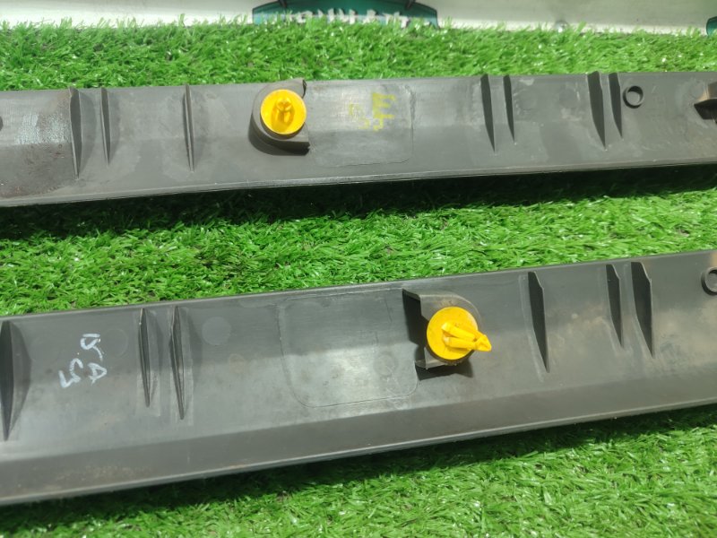 Накладка на порог салона Ford FOCUS 2