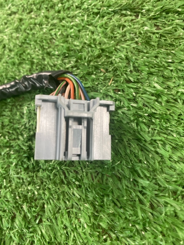 Фишка разъем лада Веста 2018