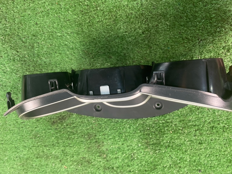 Накладка на торпедо лада Веста 2018