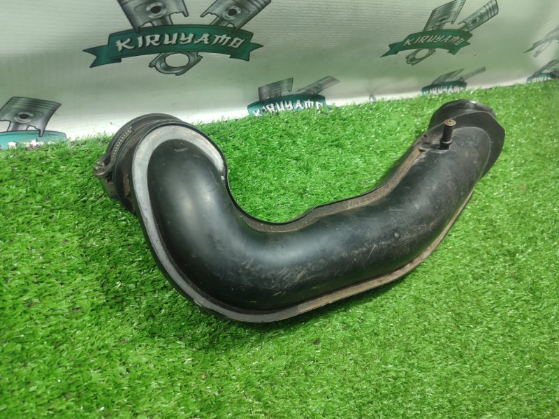 Патрубок воздушного фильтра Ford FOCUS 2