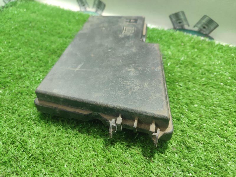 Крышка блока предохранителей Mazda 3BK