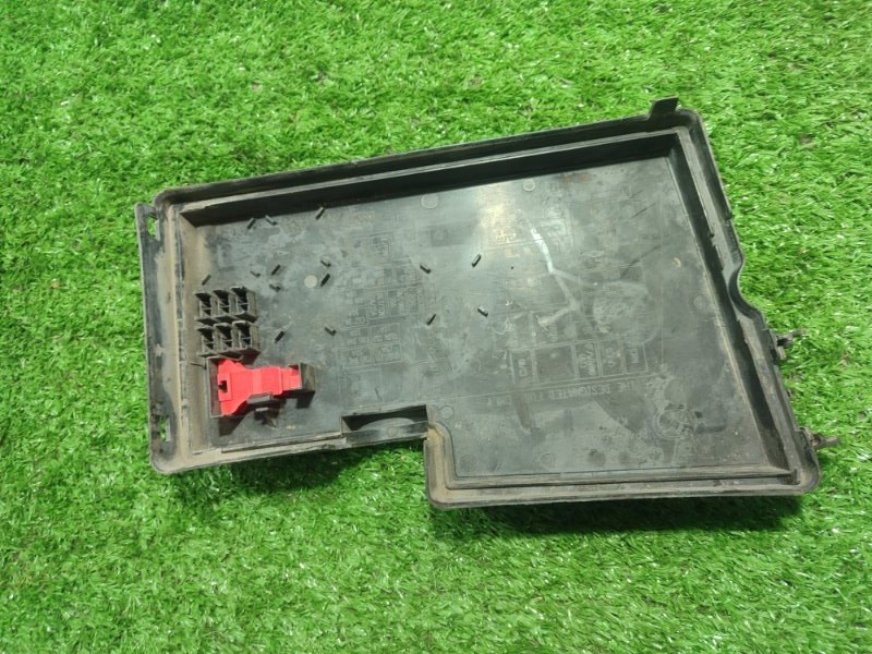 Крышка блока предохранителей Mazda 3BK