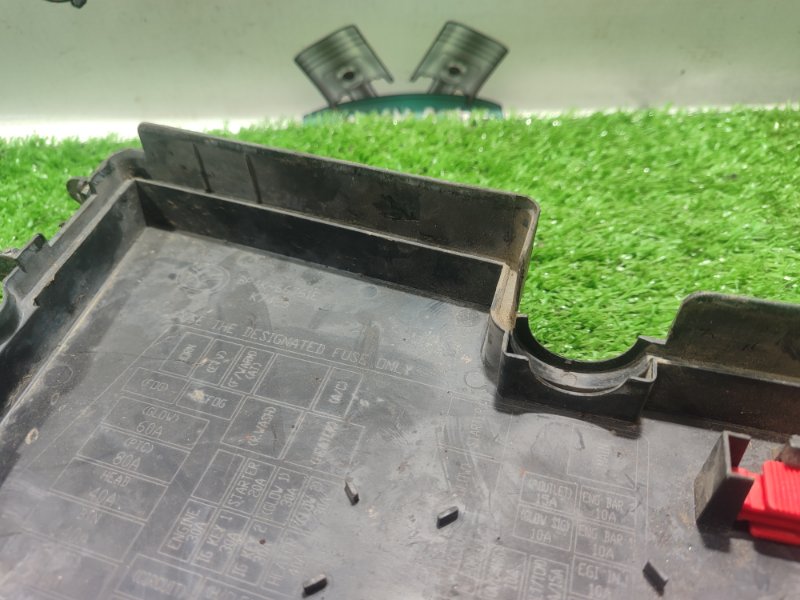 Крышка блока предохранителей Mazda 3BK