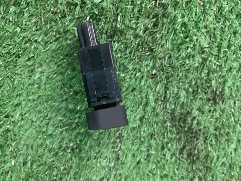 Кнопка аварийной сигнализации лада Веста 2018