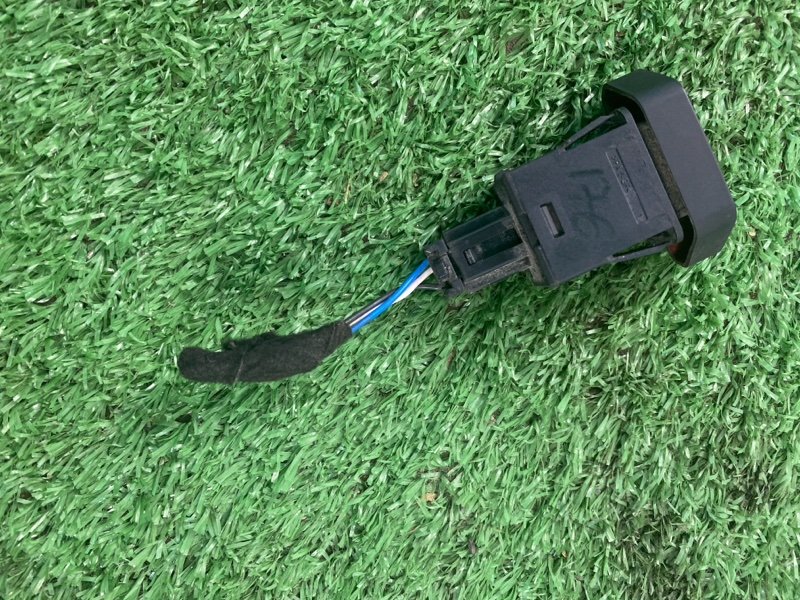 Кнопка аварийной сигнализации лада Веста 2018