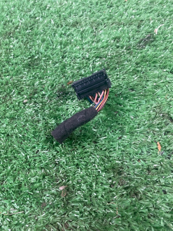 Фишка разъем лада Веста 2018