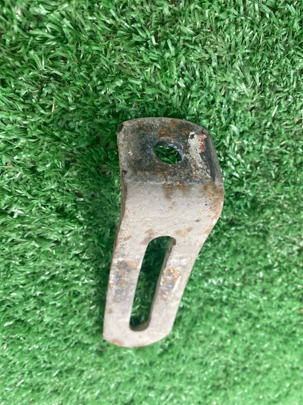 Кронштейн генератора лада 21053 2105