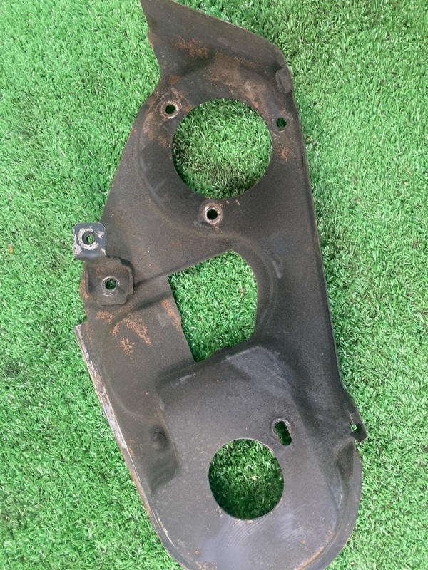 Кожух ГРМ лада 21083 1996