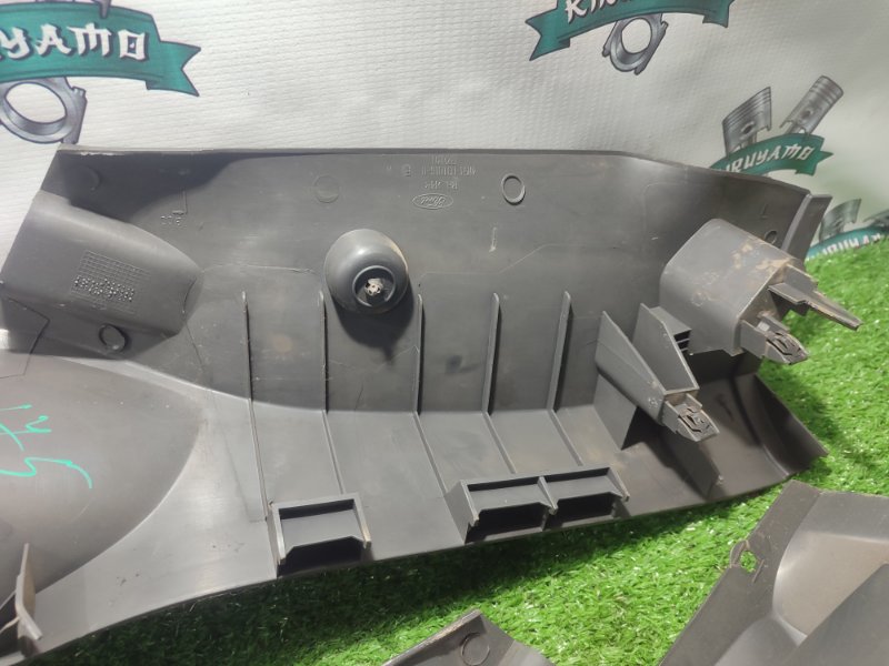 Обшивка стойки задней Ford FOCUS 2