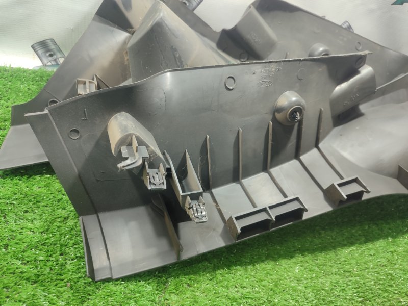 Обшивка стойки задней Ford FOCUS 2