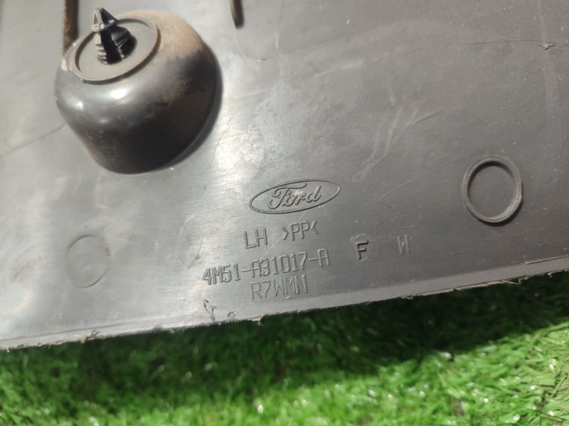 Обшивка стойки задней Ford FOCUS 2