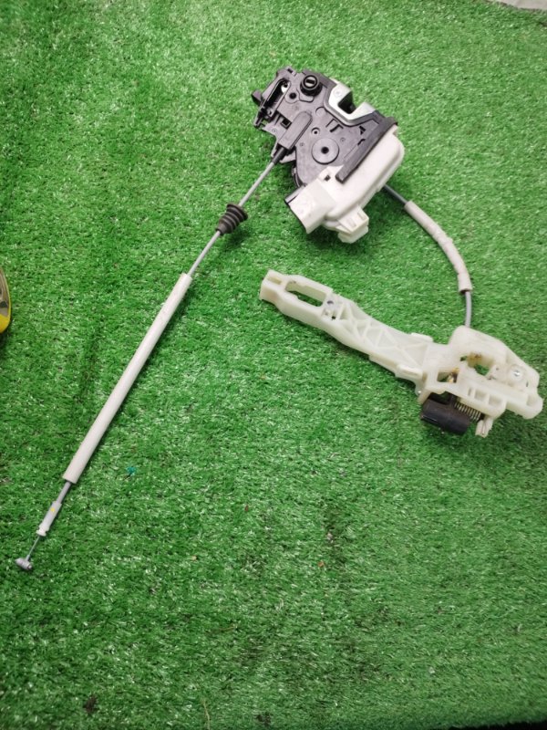 Замок боковой двери Kia Soul