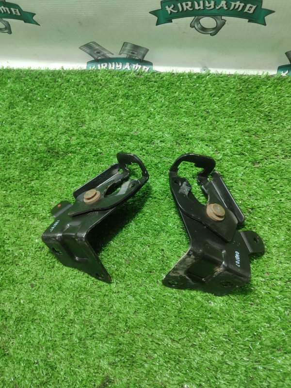 Крепление сиденья Ford FOCUS 2