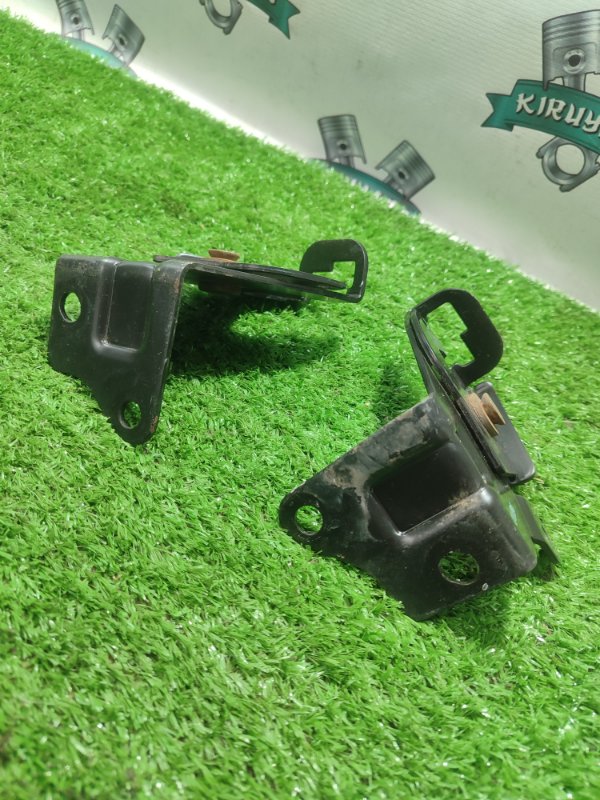 Крепление сиденья Ford FOCUS 2