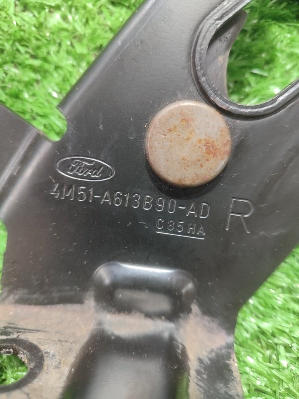 Крепление сиденья Ford FOCUS 2