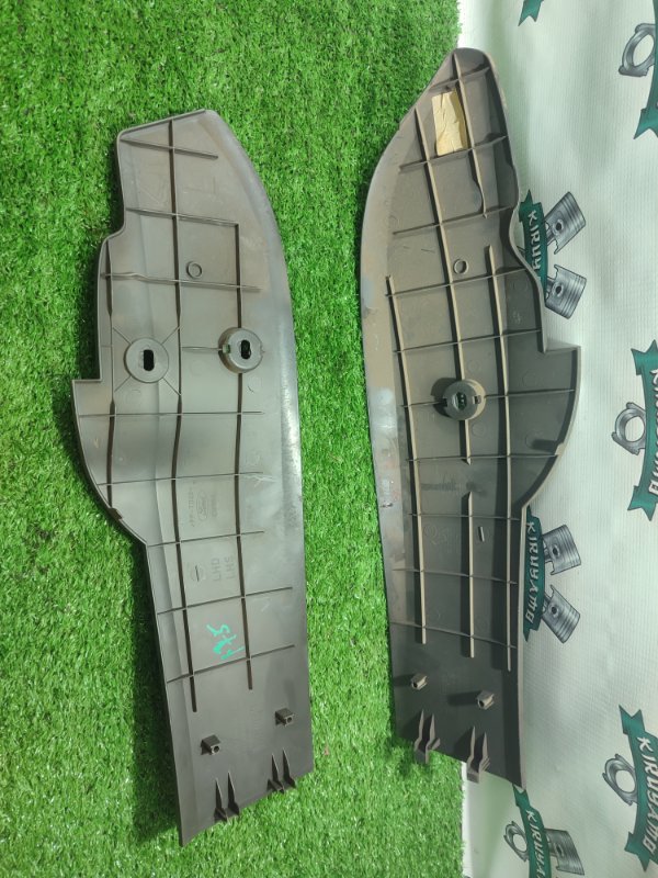 Накладка центральной консоли Ford FOCUS 2