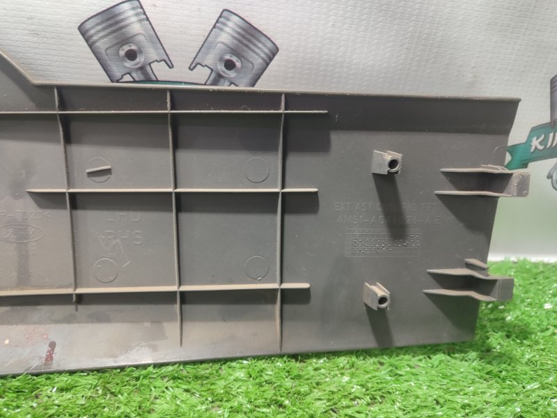 Накладка центральной консоли Ford FOCUS 2