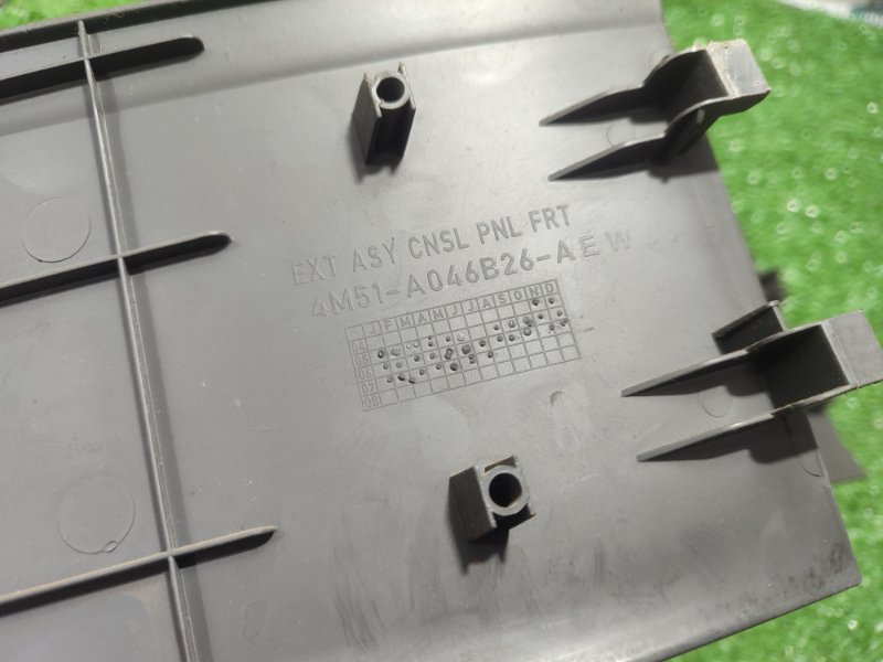 Накладка центральной консоли Ford FOCUS 2