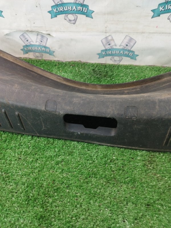 Накладка замка багажника Ford FOCUS 2