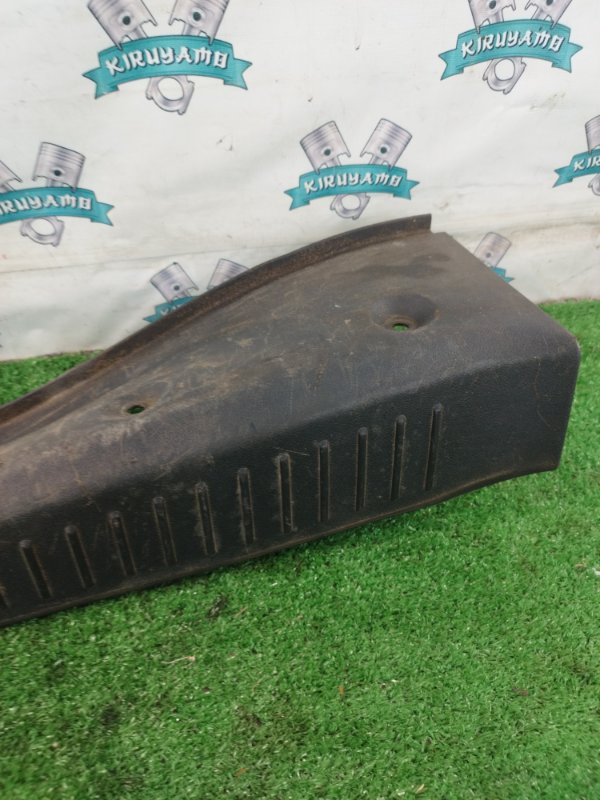 Накладка замка багажника Ford FOCUS 2