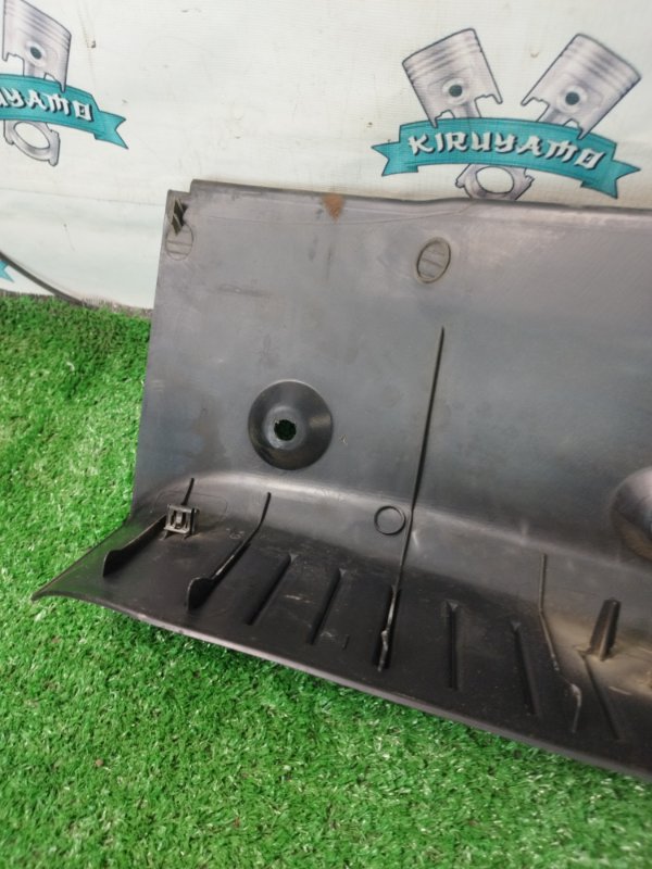 Накладка замка багажника Ford FOCUS 2