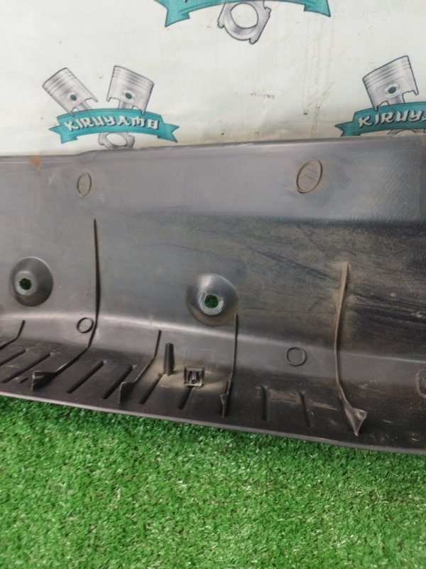 Накладка замка багажника Ford FOCUS 2