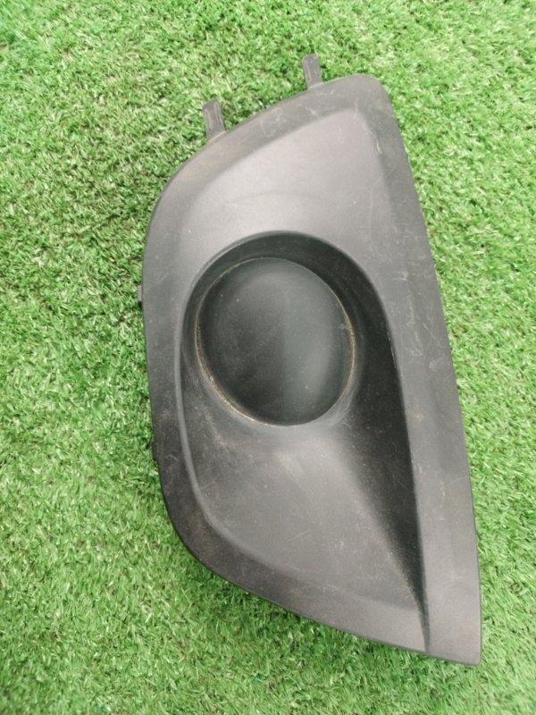 Заглушка бампера Лада Гранта 2012 седан