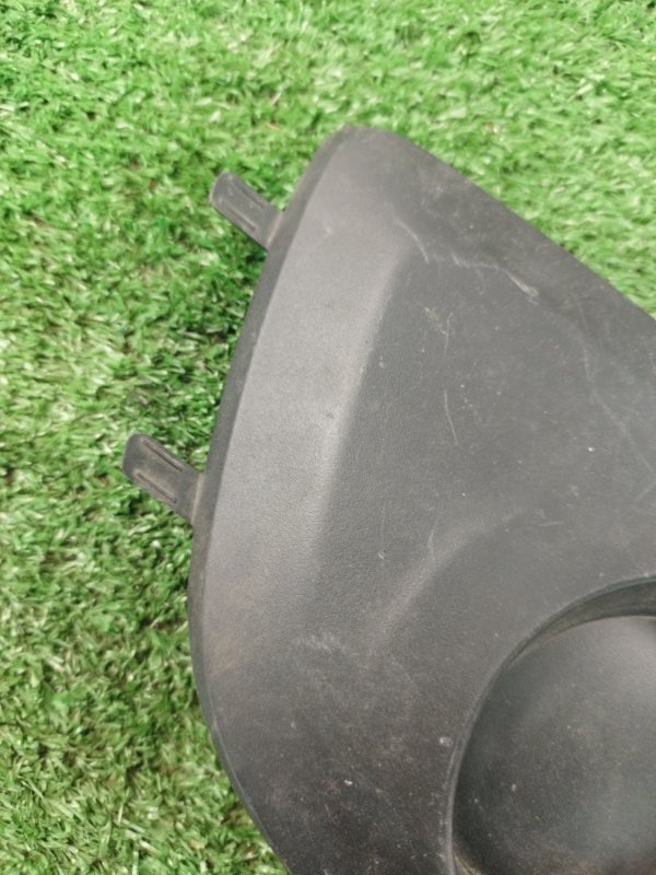 Заглушка бампера Лада Гранта 2012 седан