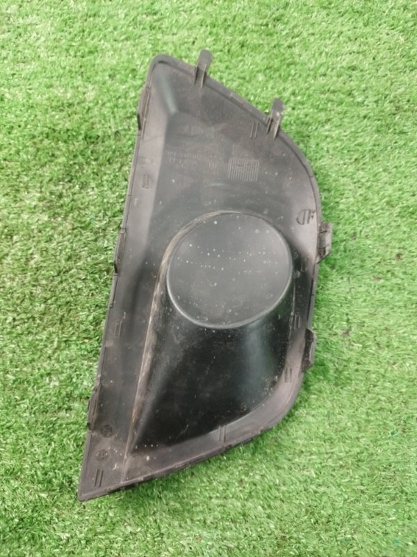 Заглушка бампера Лада Гранта 2012 седан