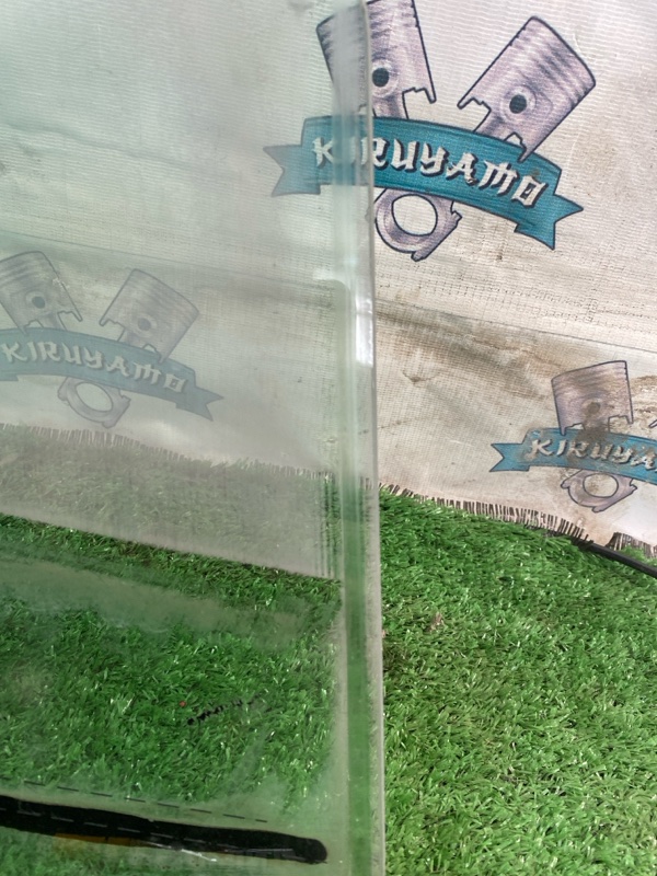 Стекло двери лада Веста 2018