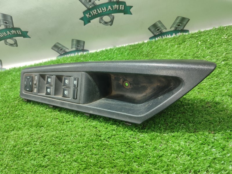 Блок управления стеклоподъемниками лада Веста 2018