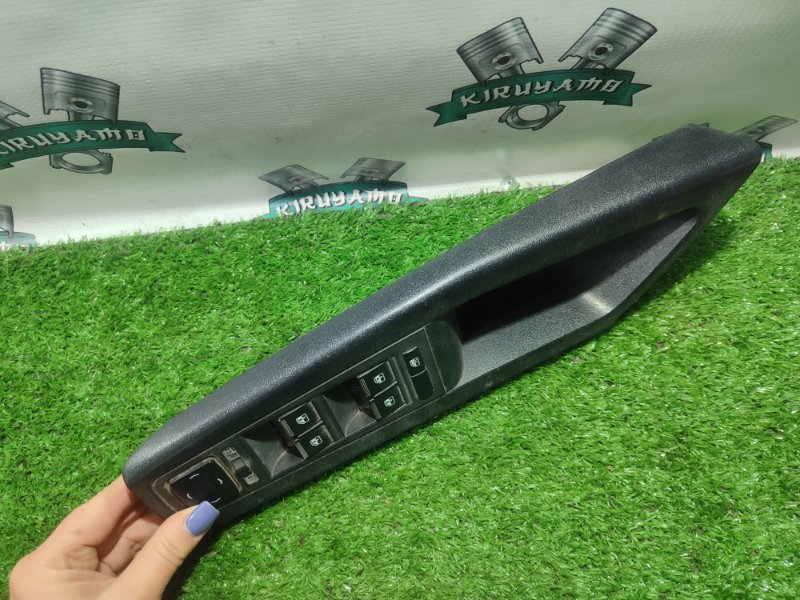 Блок управления стеклоподъемниками лада Веста 2018