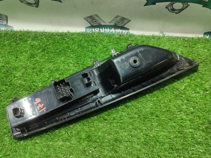 Блок управления стеклоподъемниками лада Веста 2018