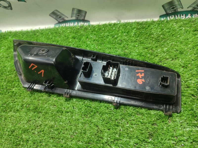 Блок управления стеклоподъемниками лада Веста 2018