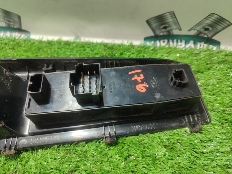 Блок управления стеклоподъемниками лада Веста 2018