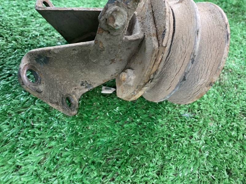 Кронштейн двигателя лада 21053 2105