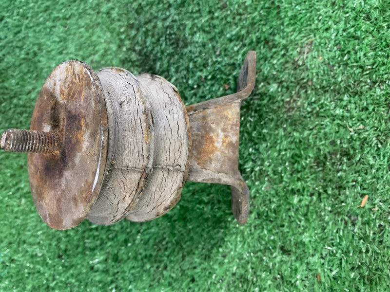 Кронштейн двигателя лада 21053 2105