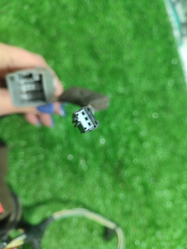 Проводка двери Ford FOCUS 2