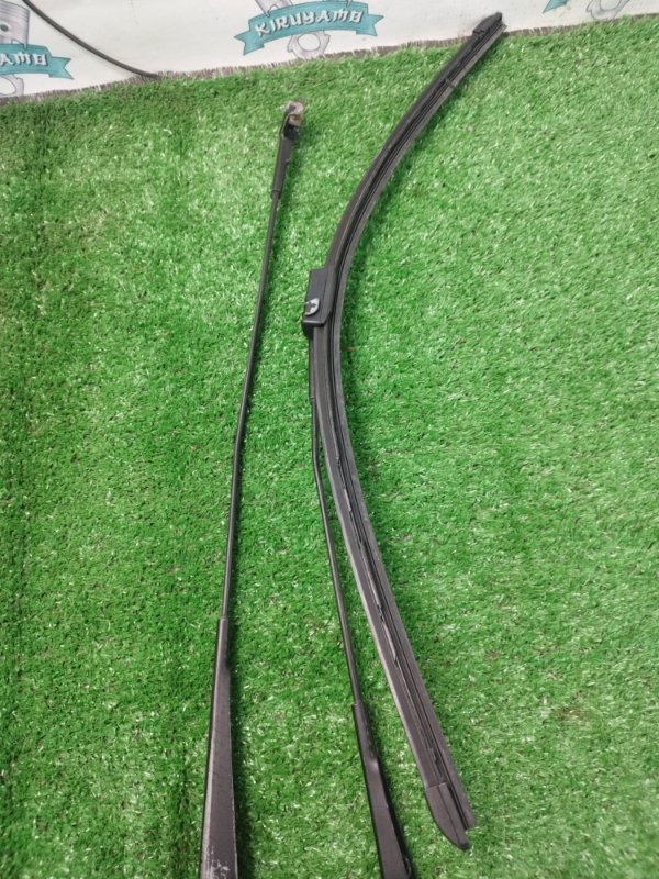 Щёткодержатель поводок Ford FOCUS 2