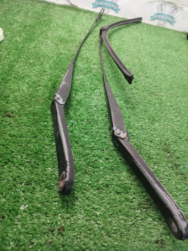 Щёткодержатель поводок Ford FOCUS 2