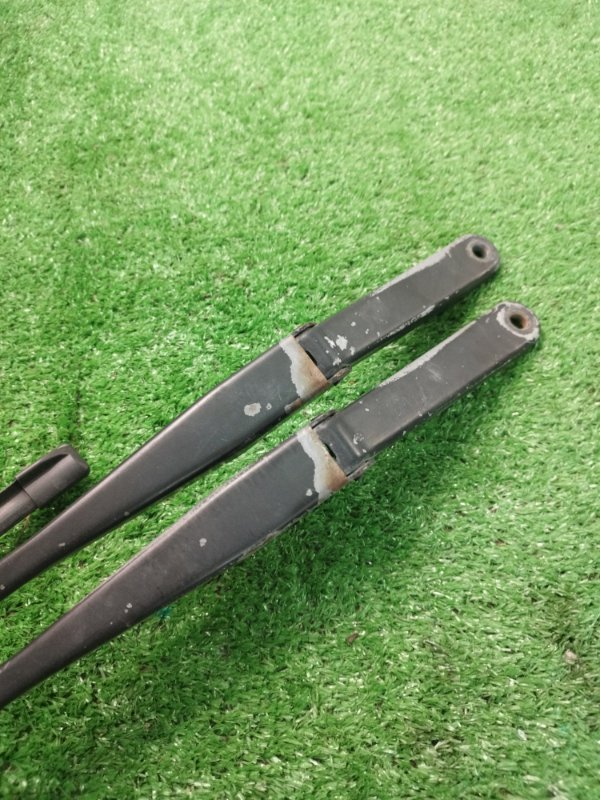 Щёткодержатель поводок Ford FOCUS 2