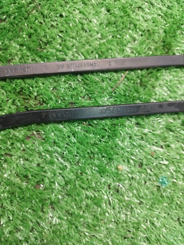 Щёткодержатель поводок Ford FOCUS 2