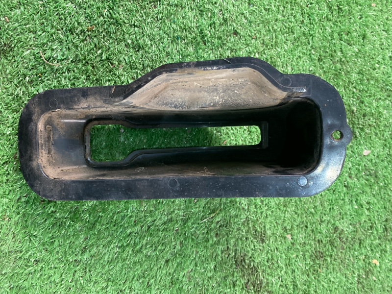 Кожух рычага стояночного тормоза лада 21070 2107