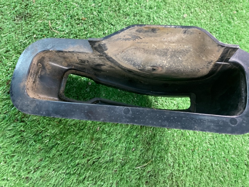 Кожух рычага стояночного тормоза лада 21070 2107