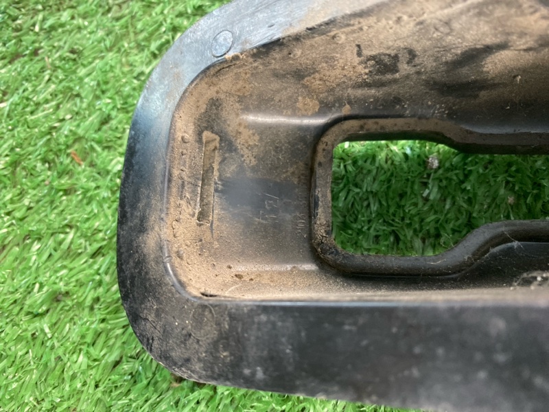 Кожух рычага стояночного тормоза лада 21070 2107