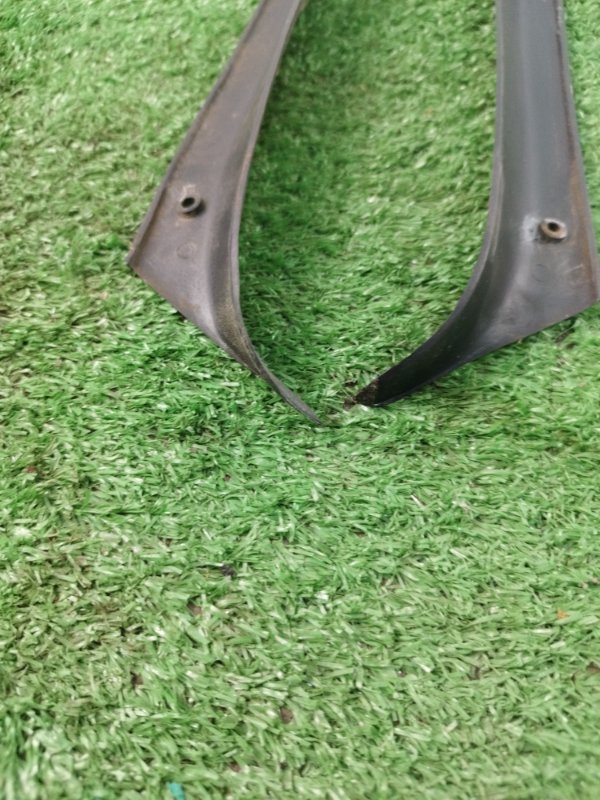 Накладка стойки лобового стекла лада 21053 2105