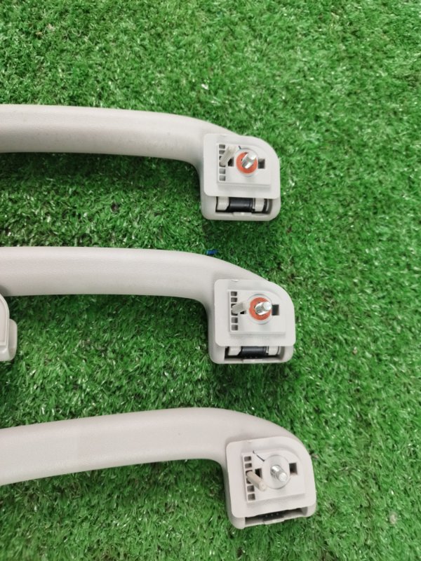 Ручка потолка лада Веста 2018